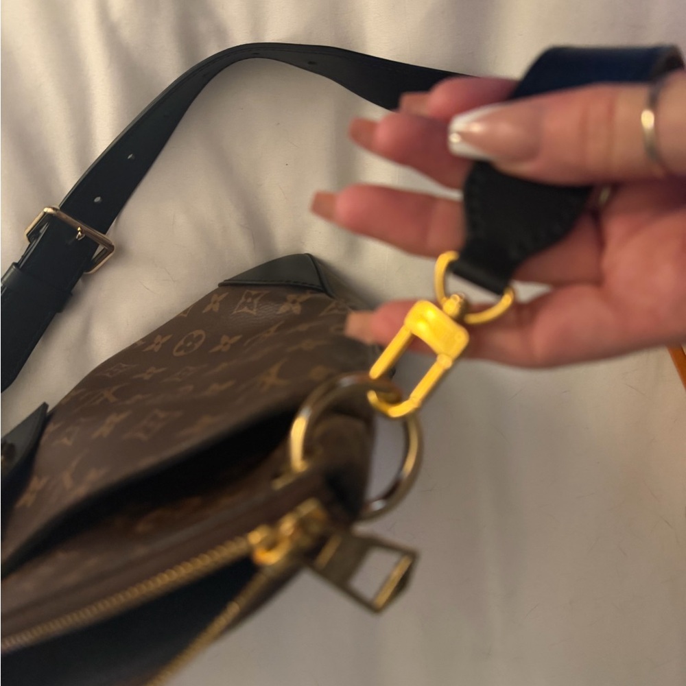 Louis Vuitton Monogram Brown Shoulder Bag Odeon mm - Picture 9 of 14
